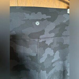 Lululemon Wunder Train HR 25”  Size 16